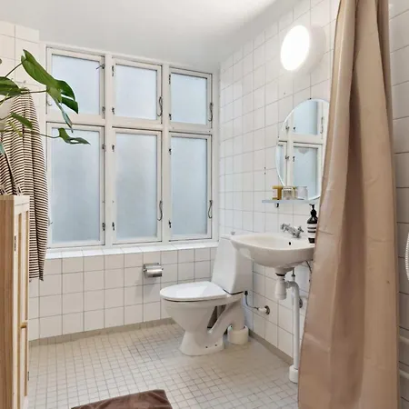 Lejlighed Modern Comfort In Copenhagen's Coolest District København