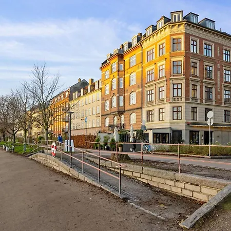 Modern Comfort In Copenhagen's Coolest District Копенгаген